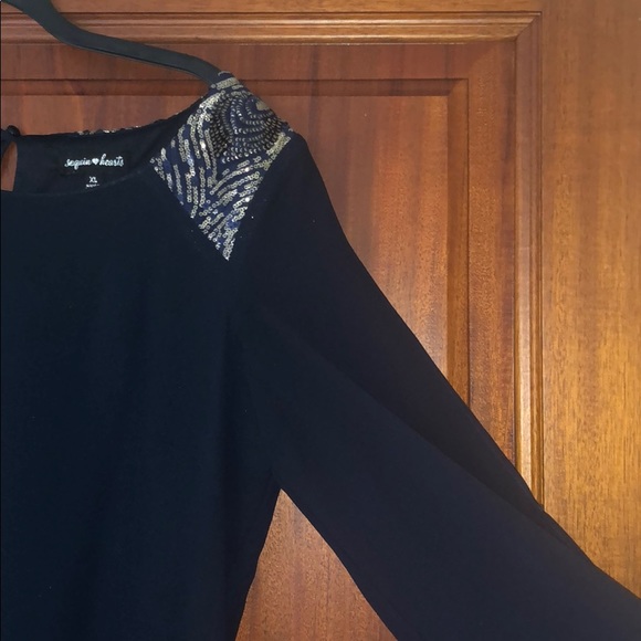 Great Condition Navy Slit Sleeve Dress - Picture 5 of 6